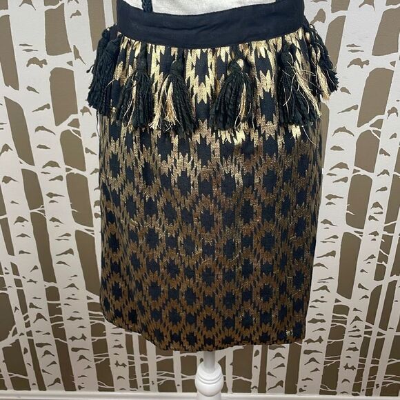 Max Studio Metallic Gold Ikat Printed Apron - Picture 6 of 12